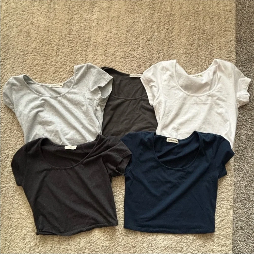 Women's Assorted Color Tops - Picture 2 of 8